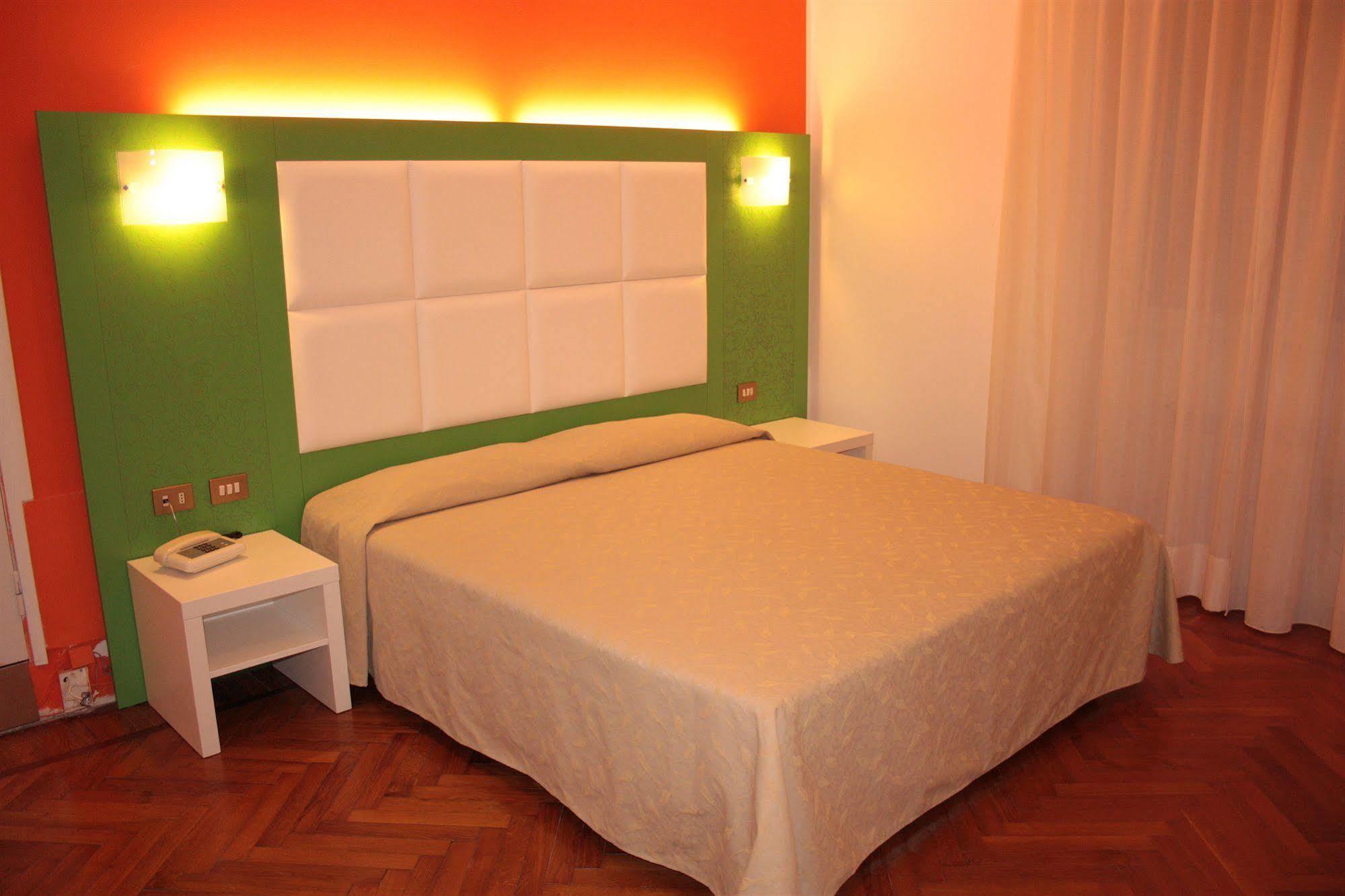 Affittacamere Via Mazzini Stresa Exterior foto